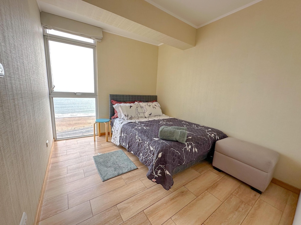 Exclusive Ocean View (1404)