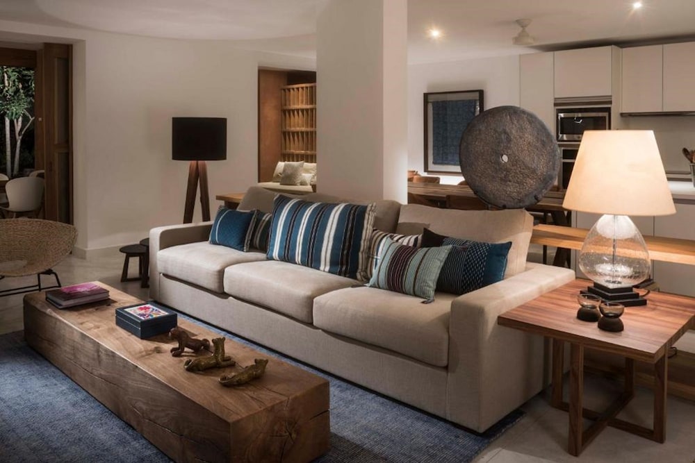 El Careyes Club & Residences