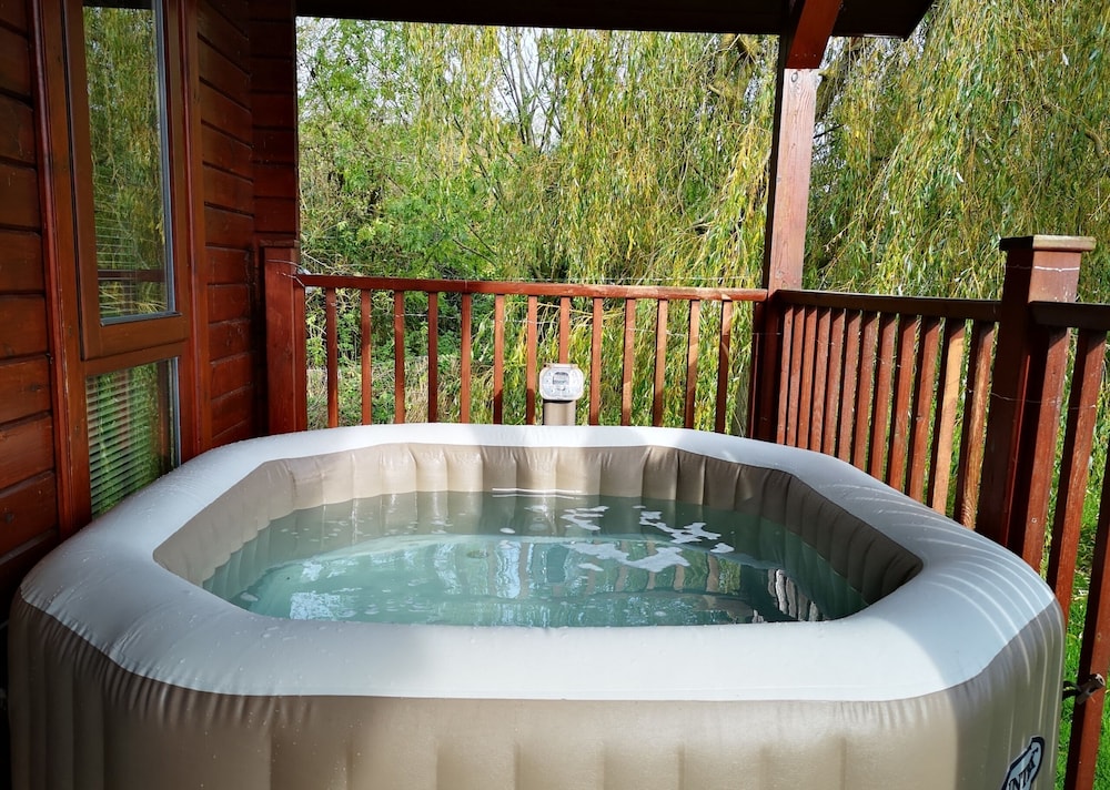 Watermeadow Lakes & Lodges