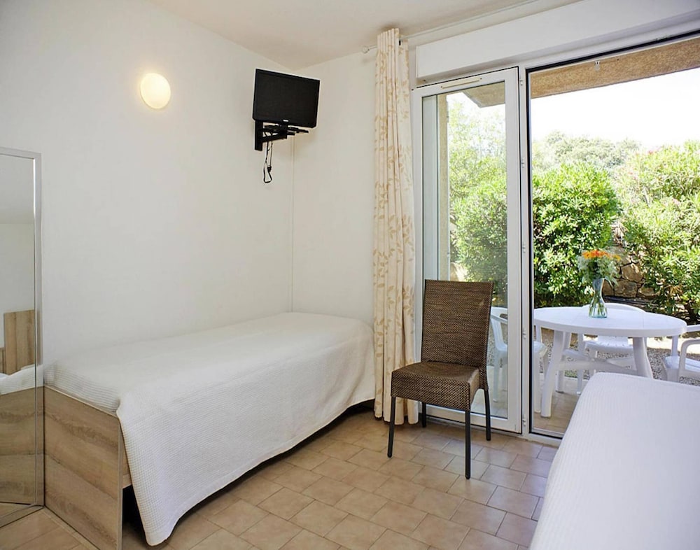 Apartment in Ile Rousse Near Bodri Beach photo 3