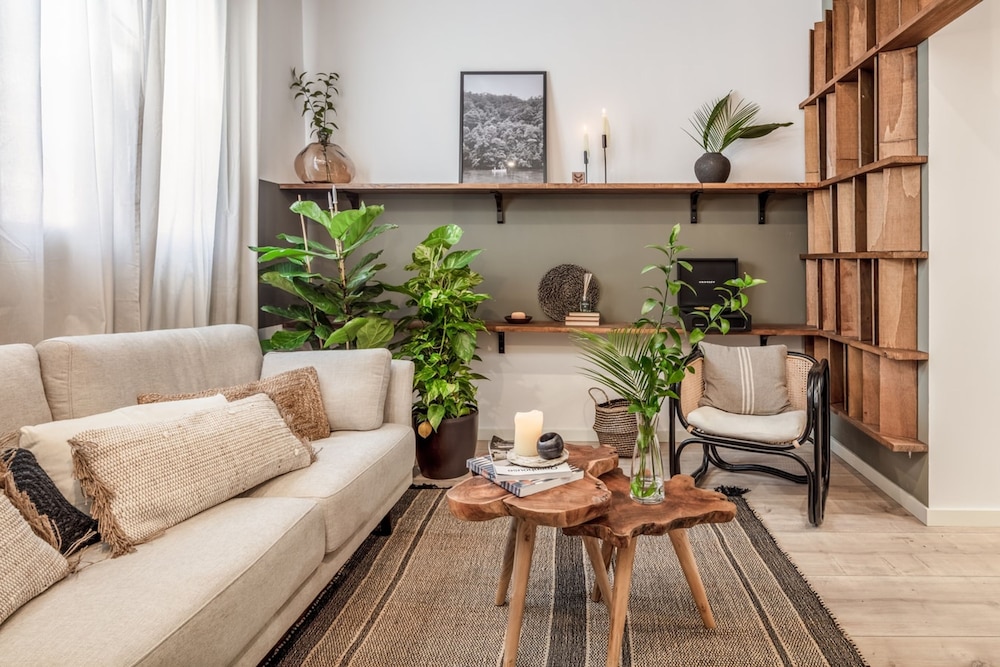 Hema - 2 Bedrooms in Trafalgar