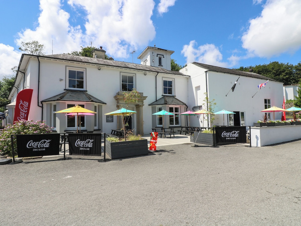 42 Valley Lodge