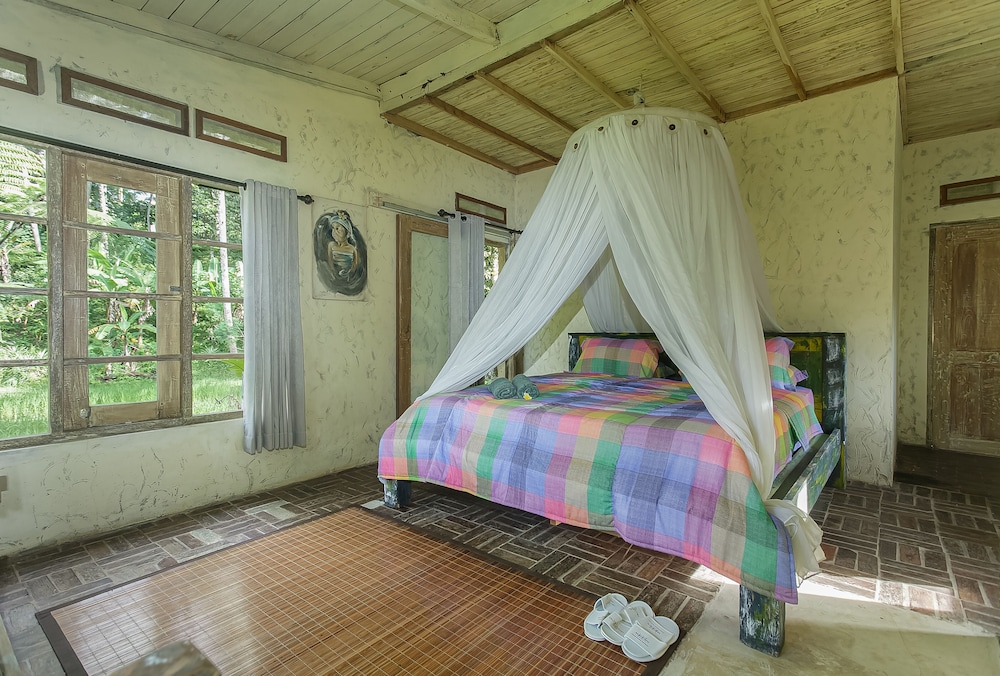 Tepi Sawah Lodge