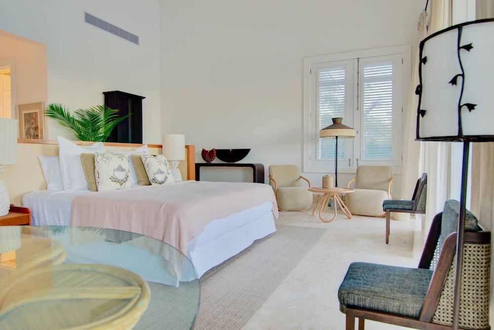Villa Alta Gracia w Private Pool Designer Decor