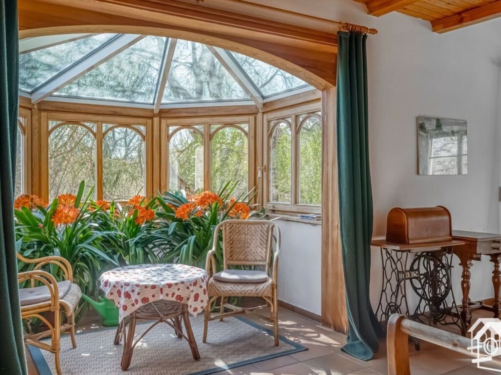 Peter Lassau Modern Retreat