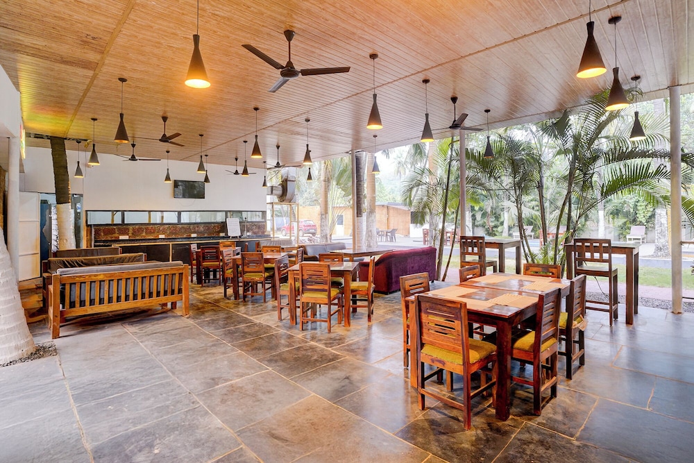 Fabhotel Bay Breeze