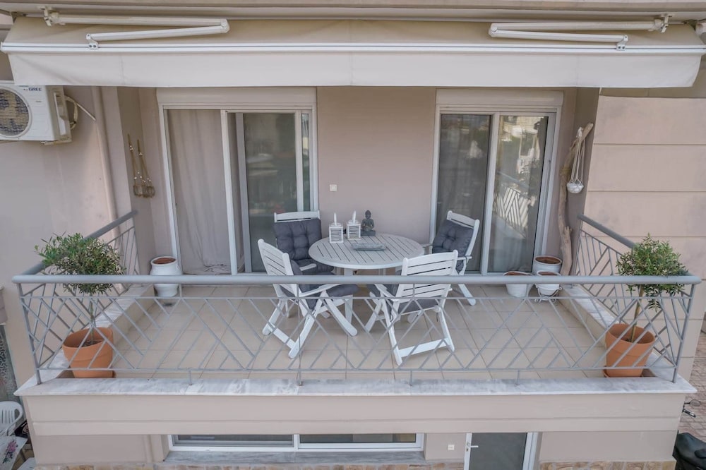 Elia Family Apartment