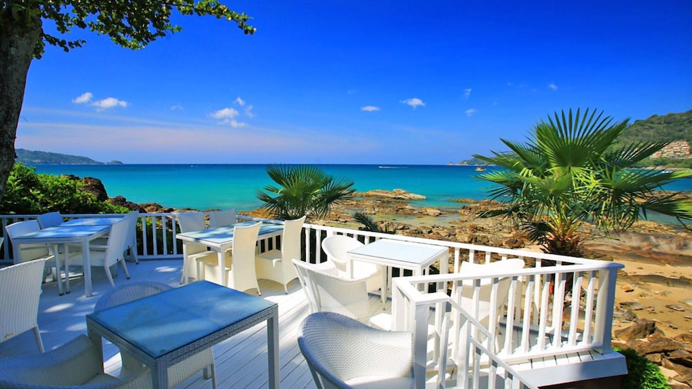 Your Dream Vacation Starts Here See Inside view 2