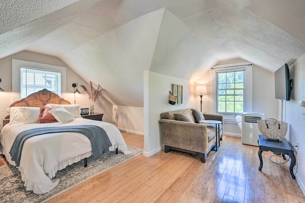 Miscellaneous Market Vacations - Downtown Nevada City 1900 Victorian Retreat! - Property Image 5