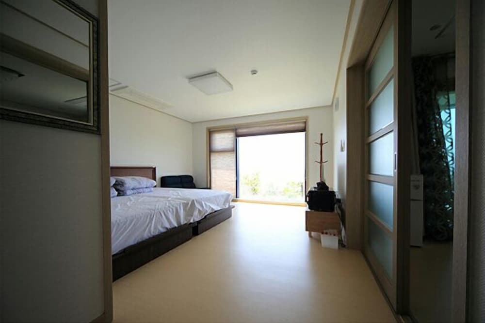 Seogwipo Gongcheonpo Villa Pension