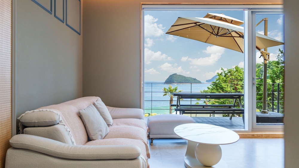 Namhae Orda Pool Villa