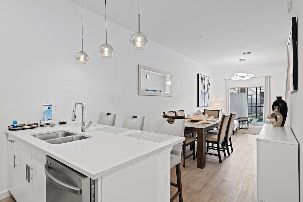 4 Bed Private Family Villa