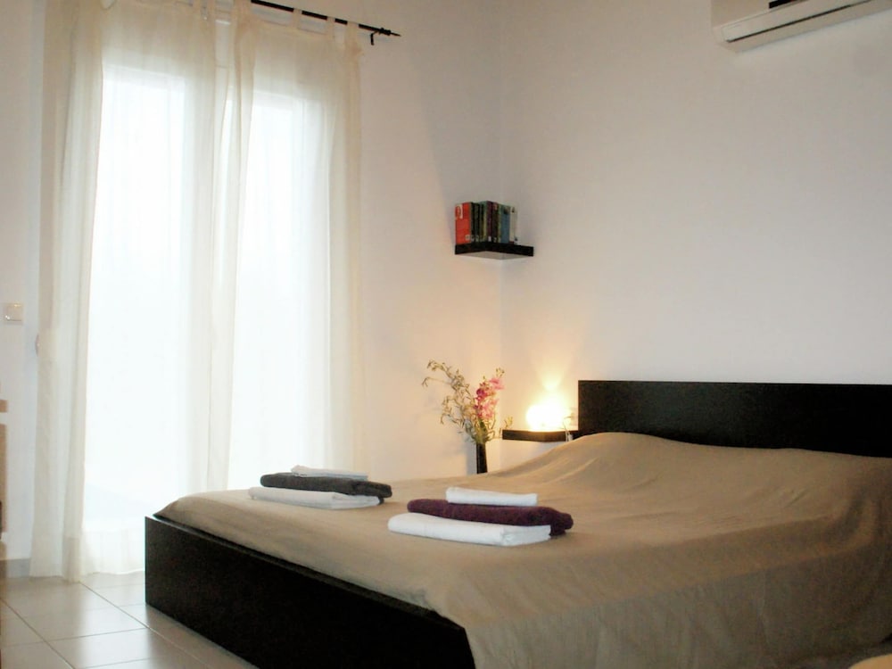 Pretty Holiday Home in Grays near Chafford Gorges Nature Park view 2