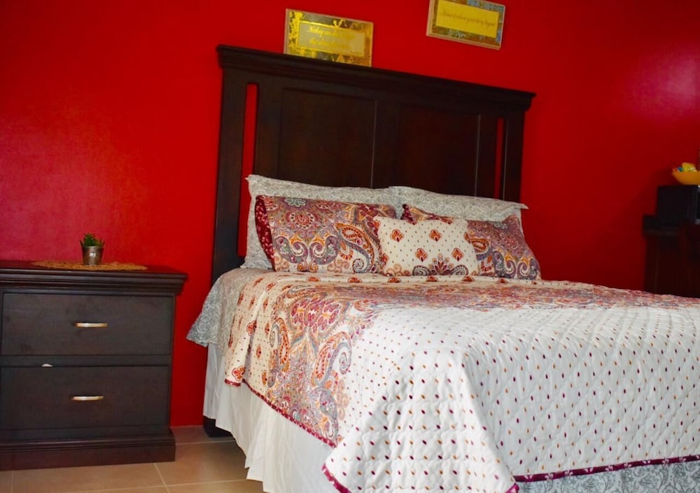 New Kingston Guest Apartment At Chelsea view 2