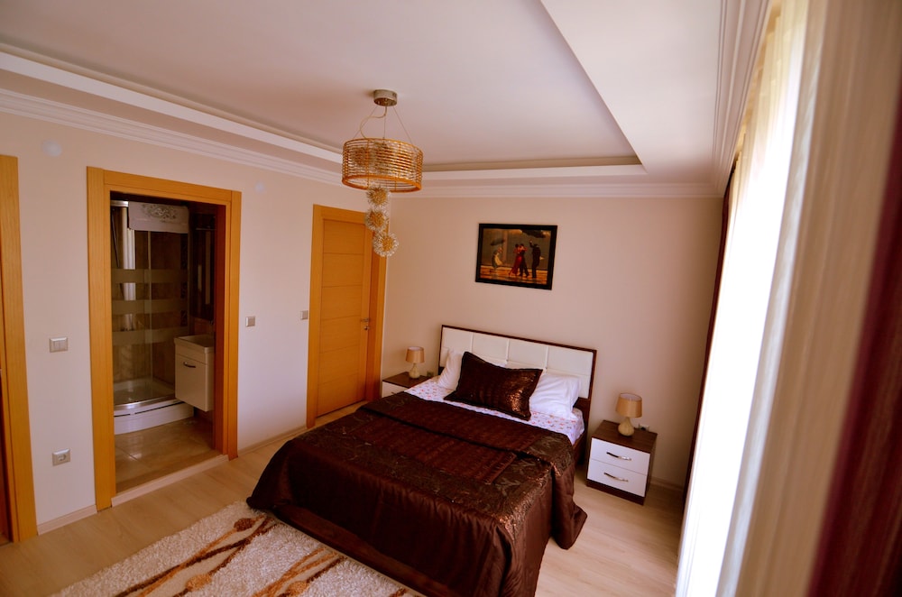 Elite Suite
