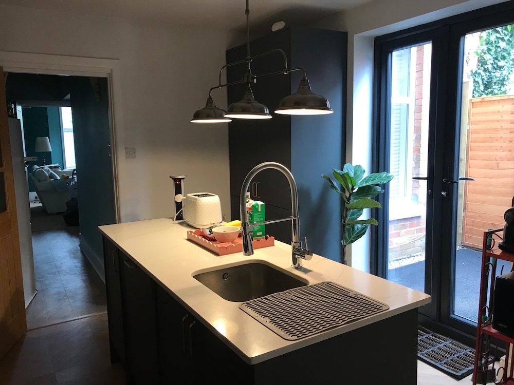 Seaside Apartment Bournemouth - Sleeps4-wifi
