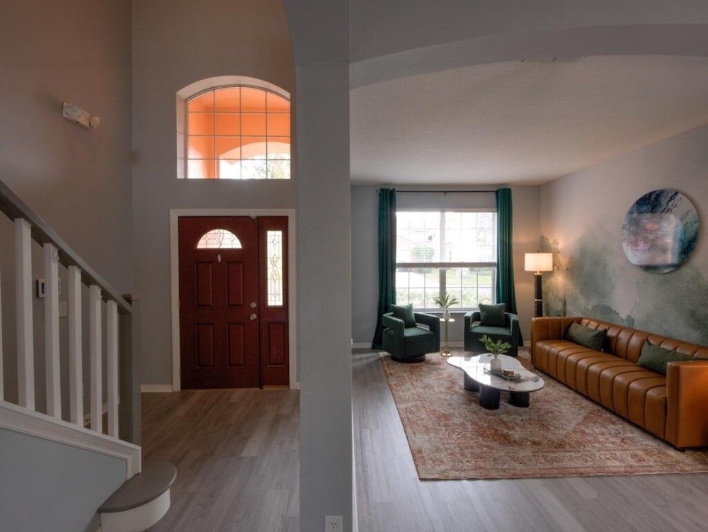Six Bed Pool Villa In Resort -close To Disney! 6 Bedroom Villa