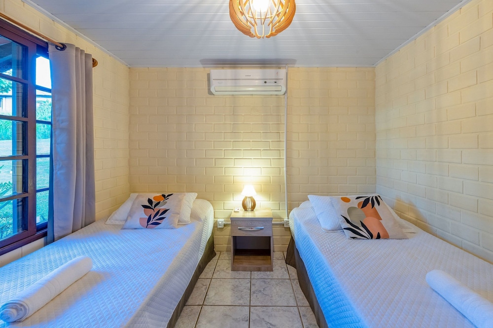 Casas Valley Design - Praia do Rosa - SC