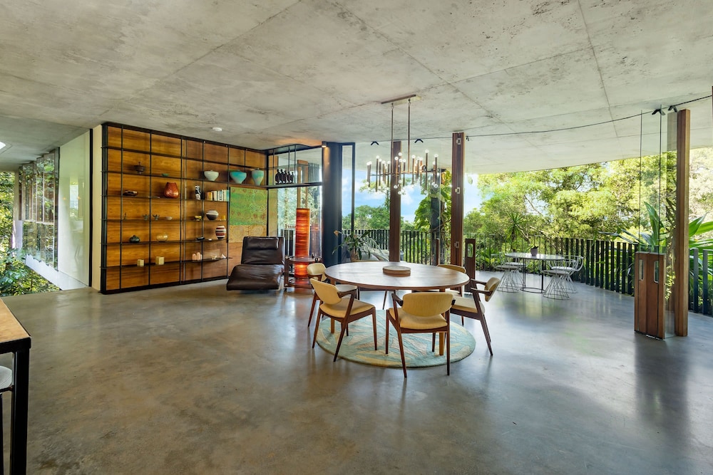 The Planchonella House - Eco Stay de Luxe