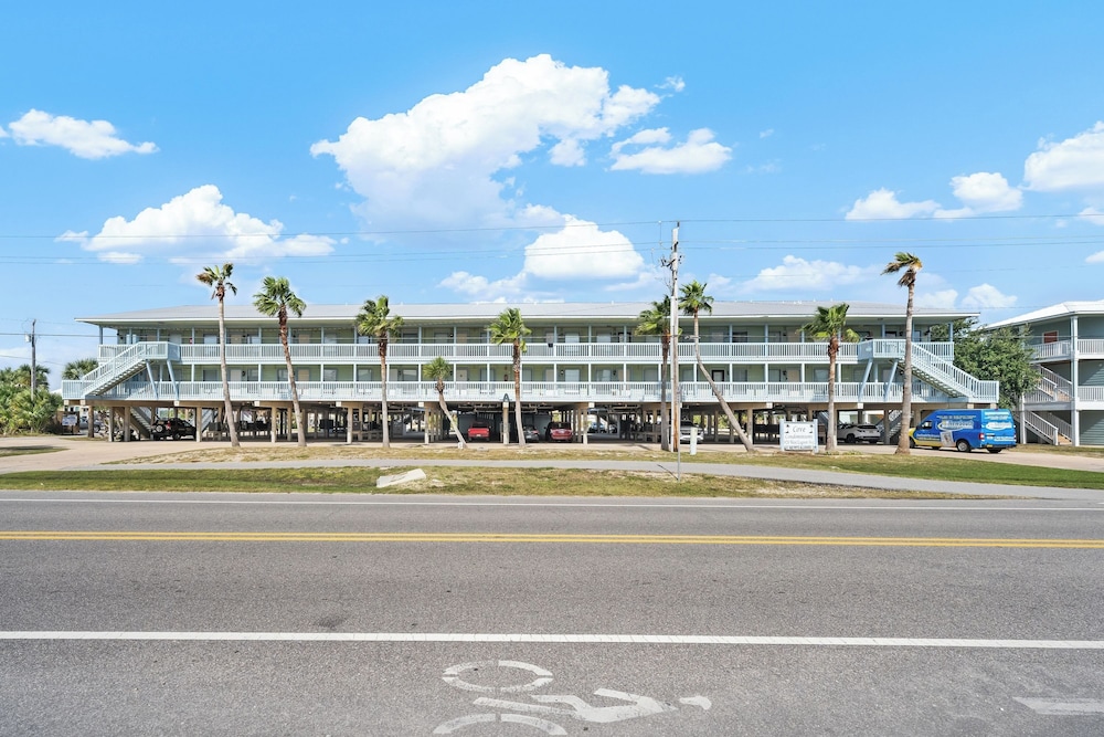 The Cove B 206
