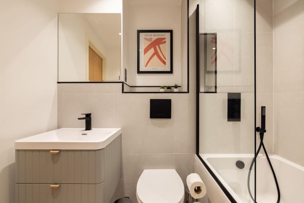 The Wembley Place - Stunning 1bdr Flat view 2
