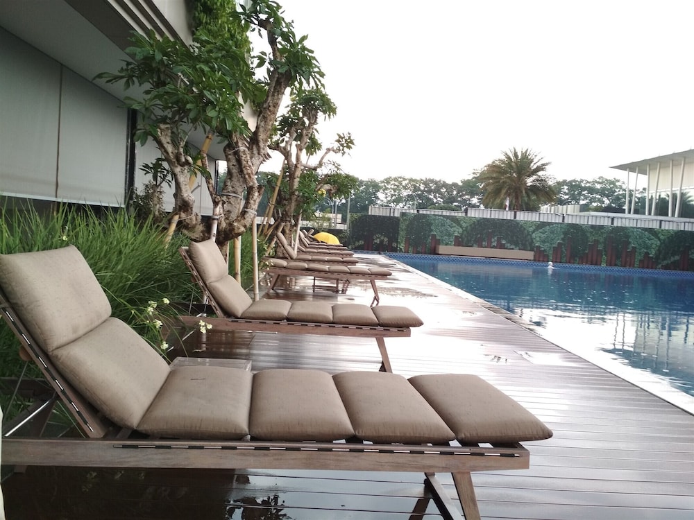 Elegant And Modern 2Br Apartment Landmark Residence Bandung