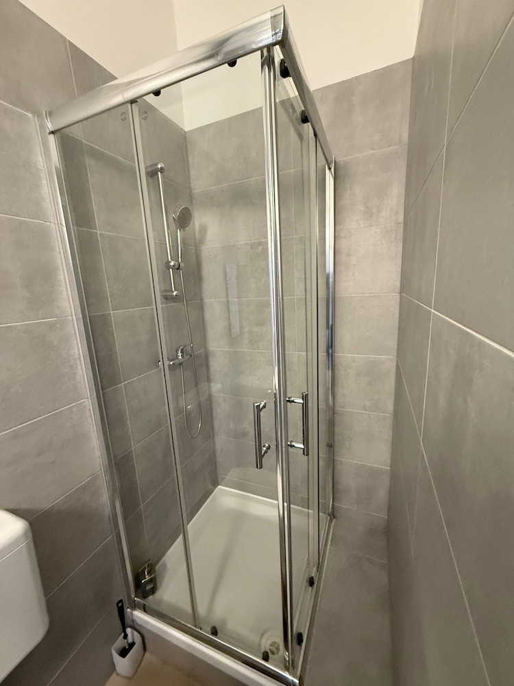 Affordable 2BR Apt Superb Location