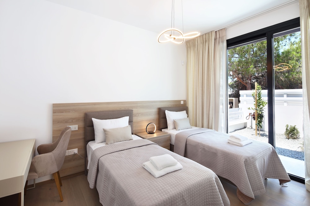 Paphos Vacations - Elysia Park - Property Image 24