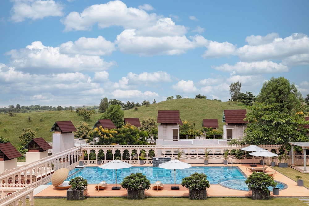 WelcomHeritage Akashganga Resort & Spa