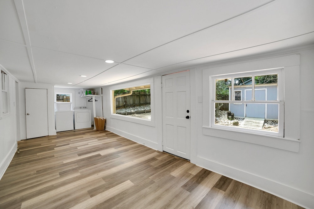 Magnolia House Walk To Festival Park 3 Bedroom Home