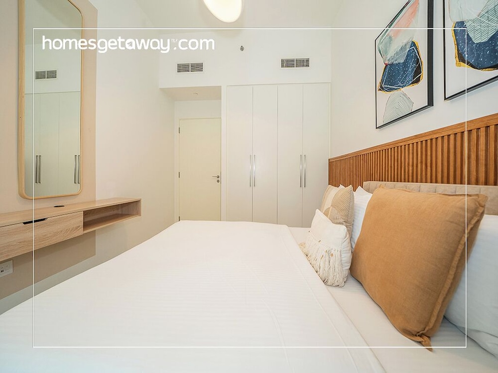 Chic 1BR Burj Crown Boulevard View