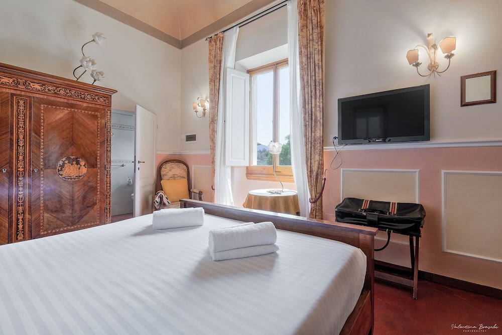 Ape Rosa Relais