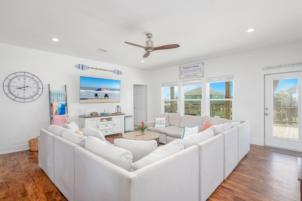 Life's A Beach 3 Bedroom Home