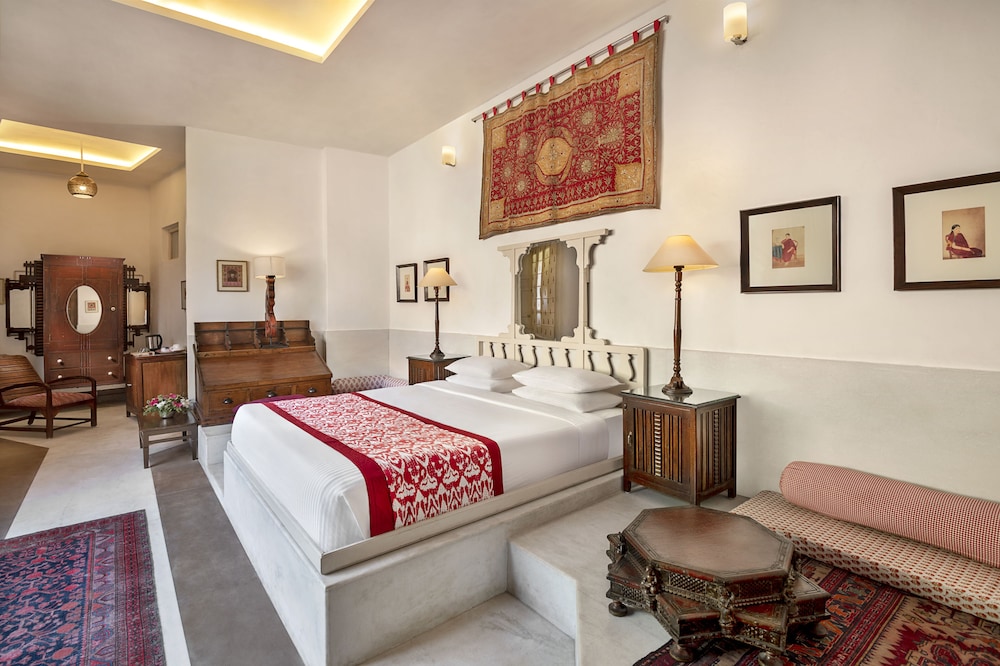 Neemrana Fort-Palace