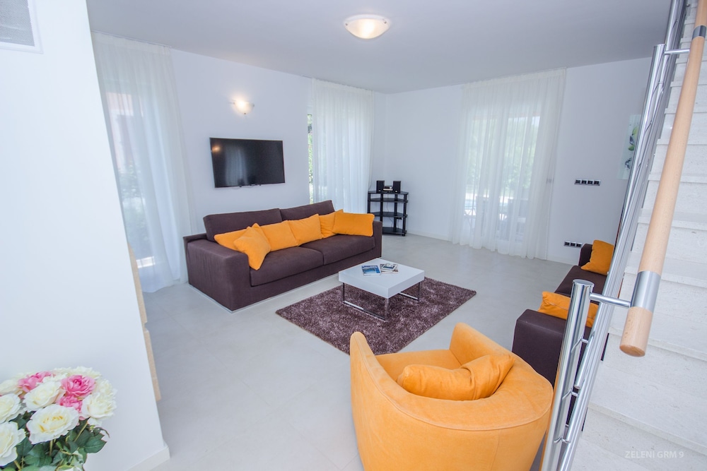 Villa Rose
