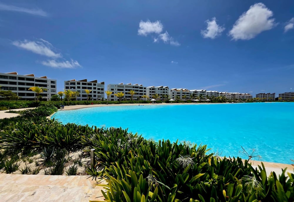 Oasis Turquesa Punta Cana Crystal Lagoon