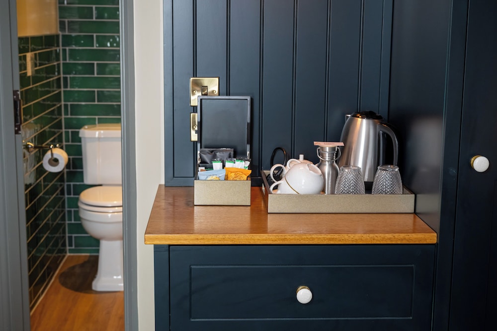 Wheatsheaf Hotel - Virginia Water by Chef and Brewer Collection