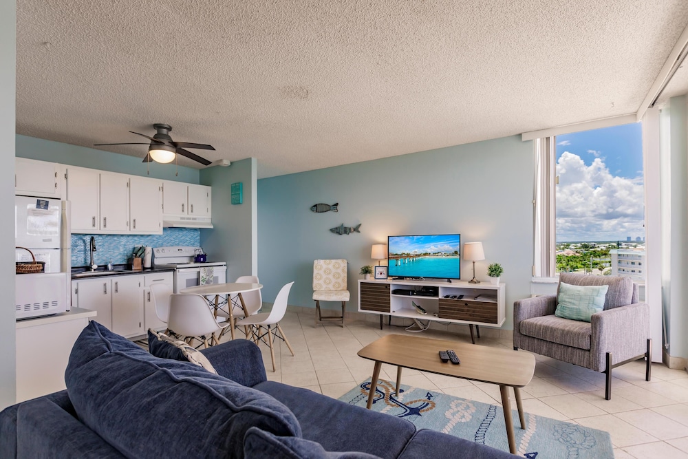 Estero Beach & Tennis 804-c