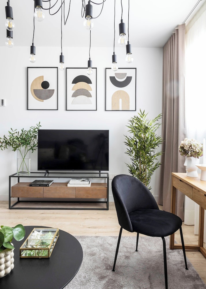 Modern Apartment With Views Urban Sky 26ke