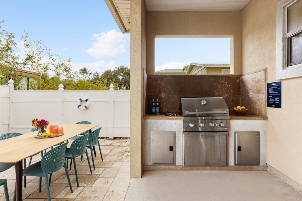 Vilano Villa Near Beach w Saltwater Pool Spa Game Room Built-in Grill