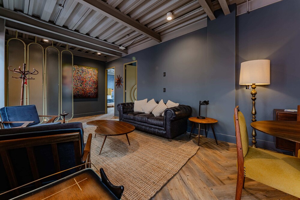 Pandora House 74