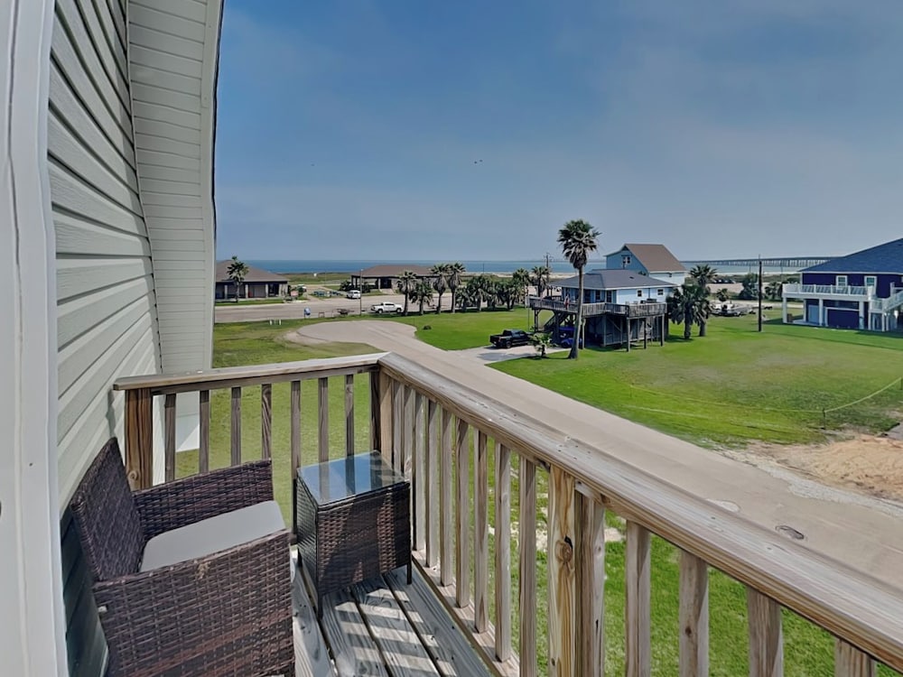 Blue Doubloon by Ryson Vacation Rentals