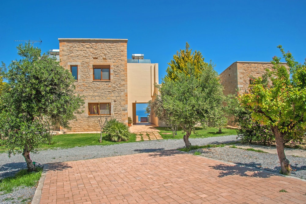 Stavromenos Villas
