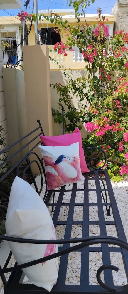 Family apt Centric Near Historic Center Boardwalk