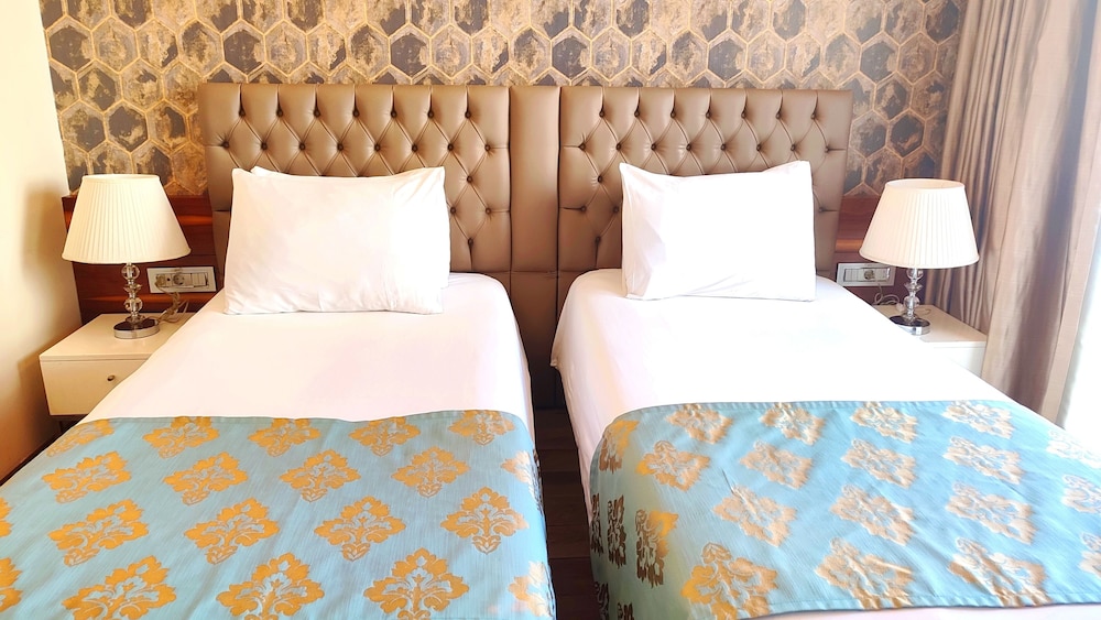 Old Port Otel - Image 26