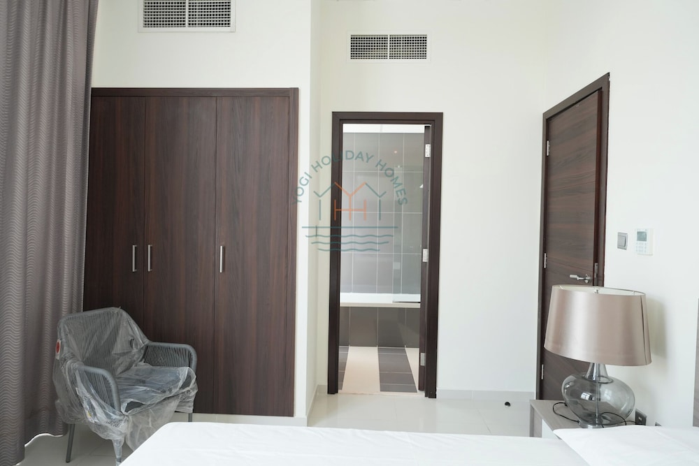 Luxury 4BR Villa With Private Garden