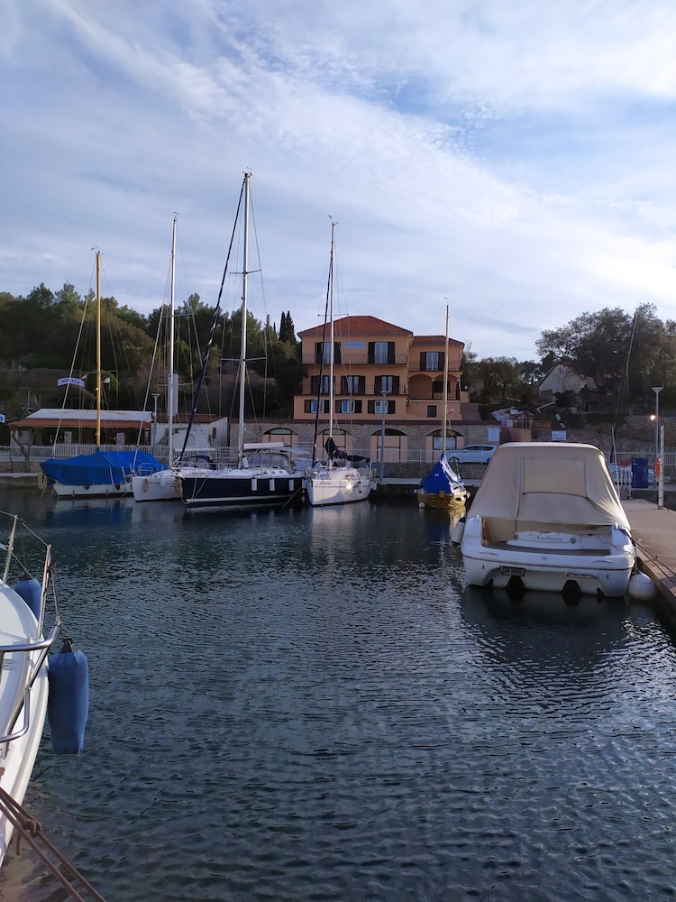Photo 20