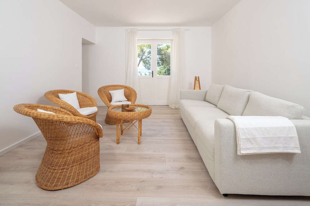 Beachfront apartments Nincevic