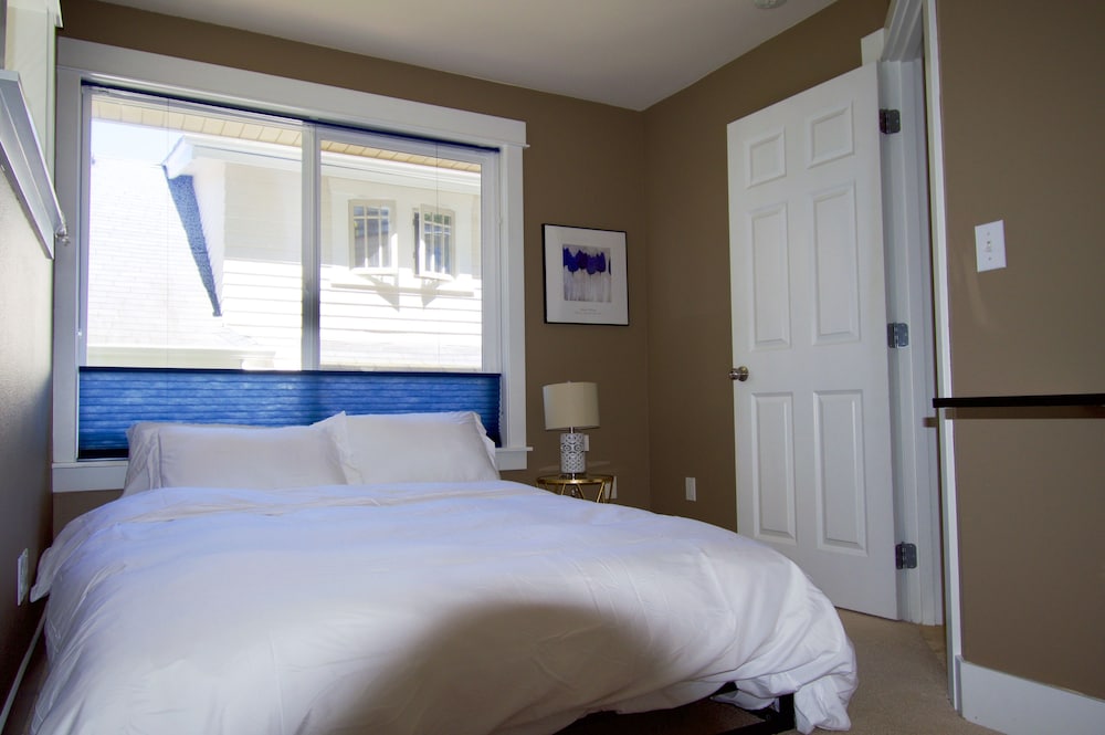 Comfort and Grace on Queen Anne Hill