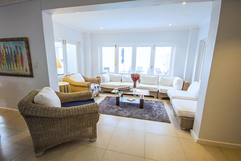 Abington Manor - Fish Hoek Guesthouse